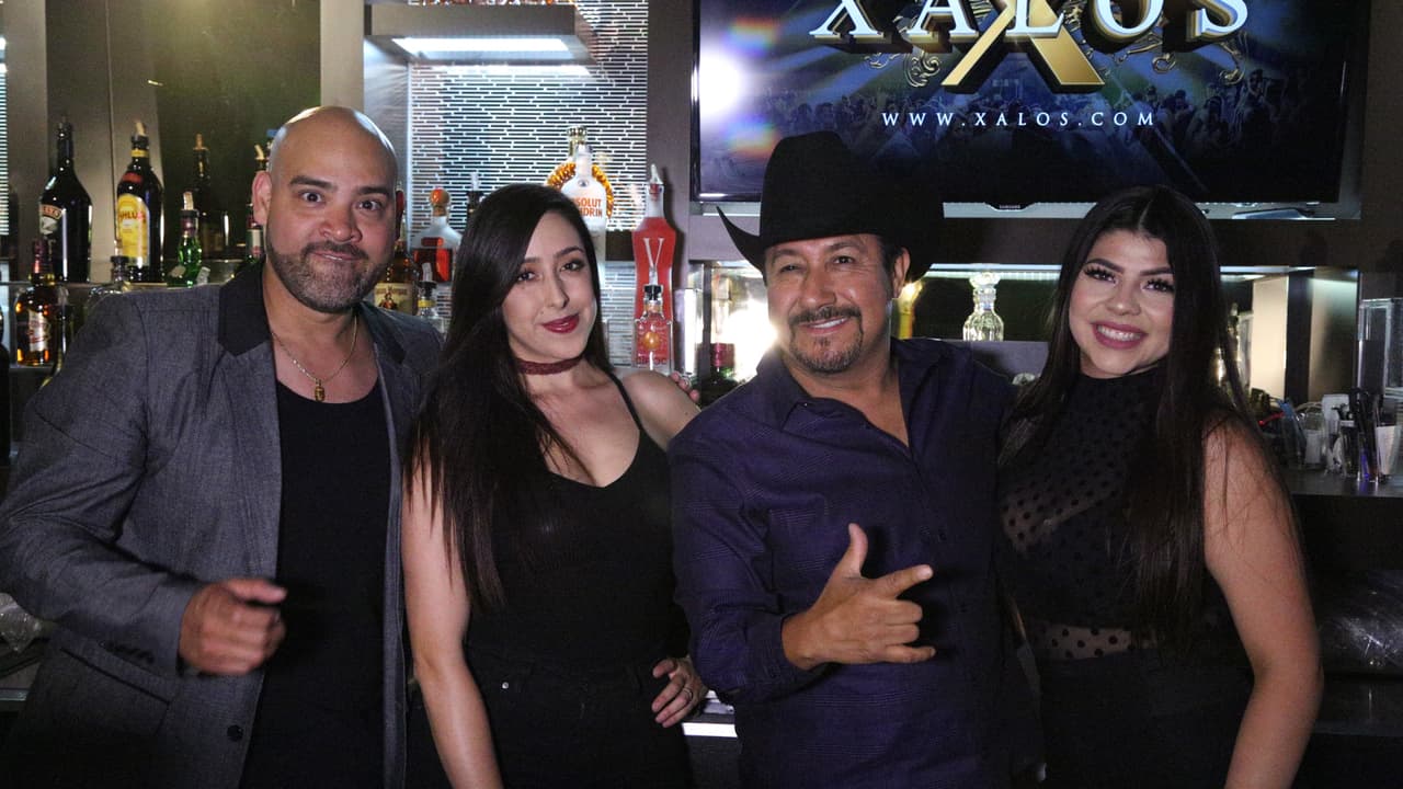 Una noche inolvidable con Raúl 'El Pelón', Carla Medrano y El Feo en Xalos Event Center.