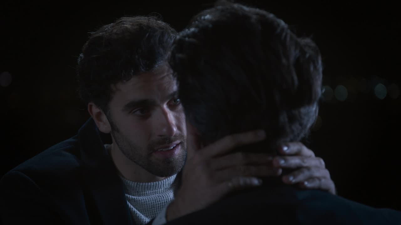 Así como Miguel y Alejandro ya habían decidido irse lejos, también sabían que en algún momento Alejandro tendría que hablar con su esposa.