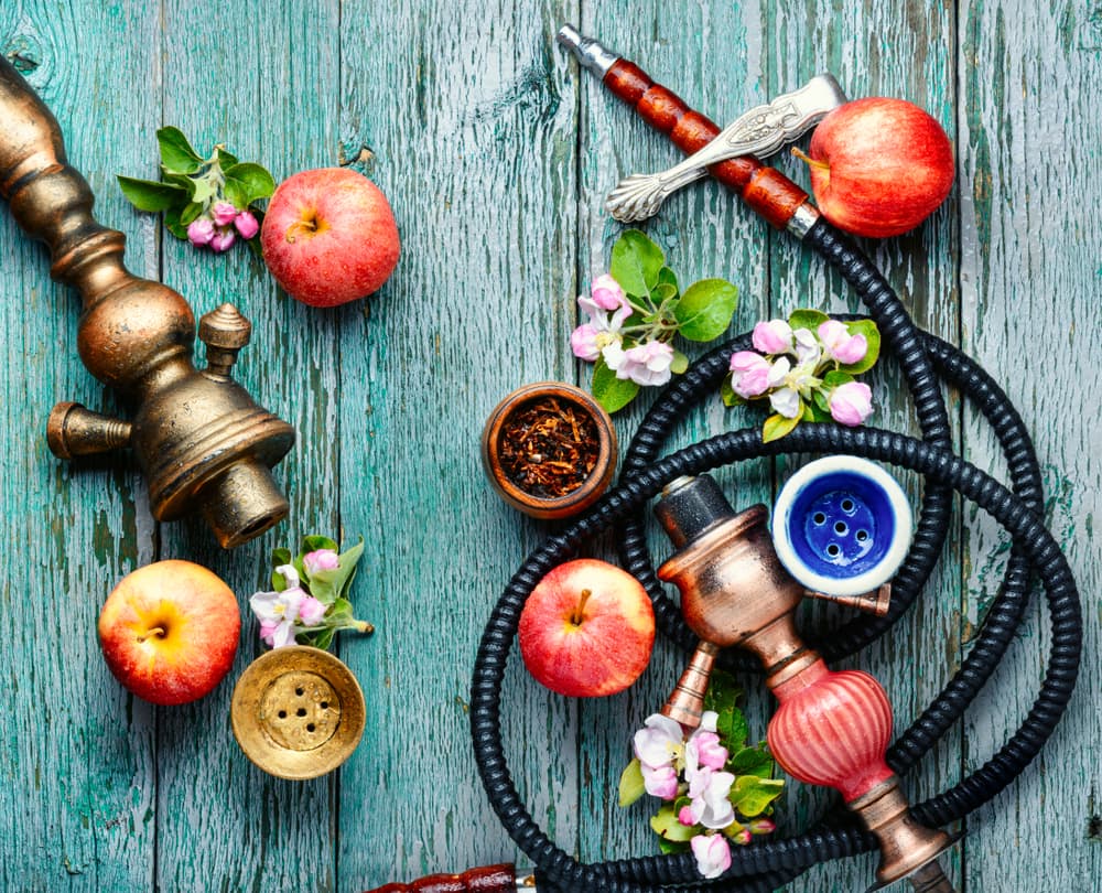 Al analizar los puntos blancos y negros que dejan en la corona, el Niño Prodigio nos va informando signo por signo qué nos depara el futuro inmediato.