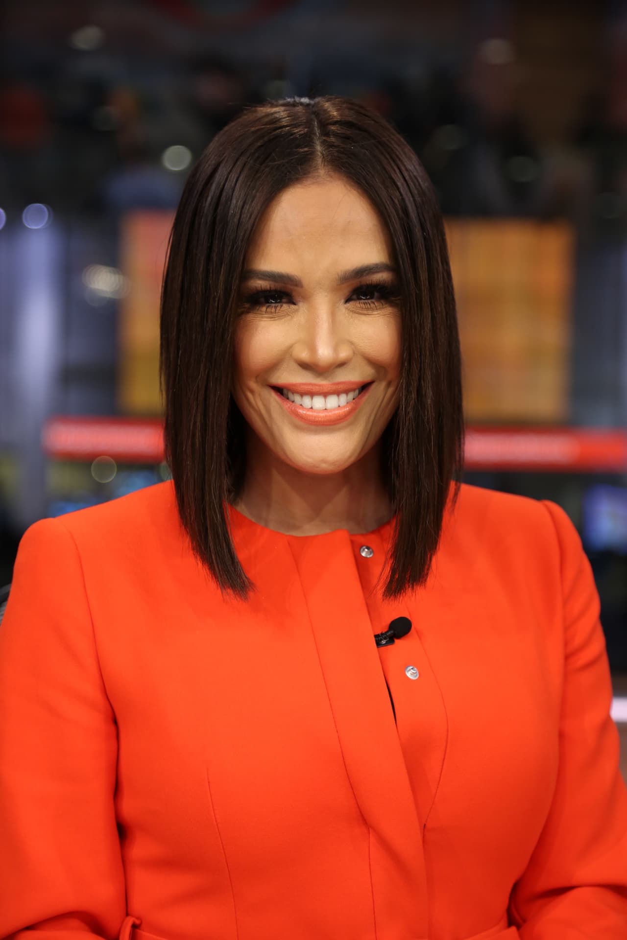 Karla Martínez, por su parte, concluyó su mensaje de la siguiente manera: “Soy tan afortunada de trabajar con mujeres como ustedes. Gracias por ser tan buenas compañeras y amigas. Las mujeres podemos alcanzar cualquier meta, pero juntas somos invencibles! Las quiero mucho! ❤️”.