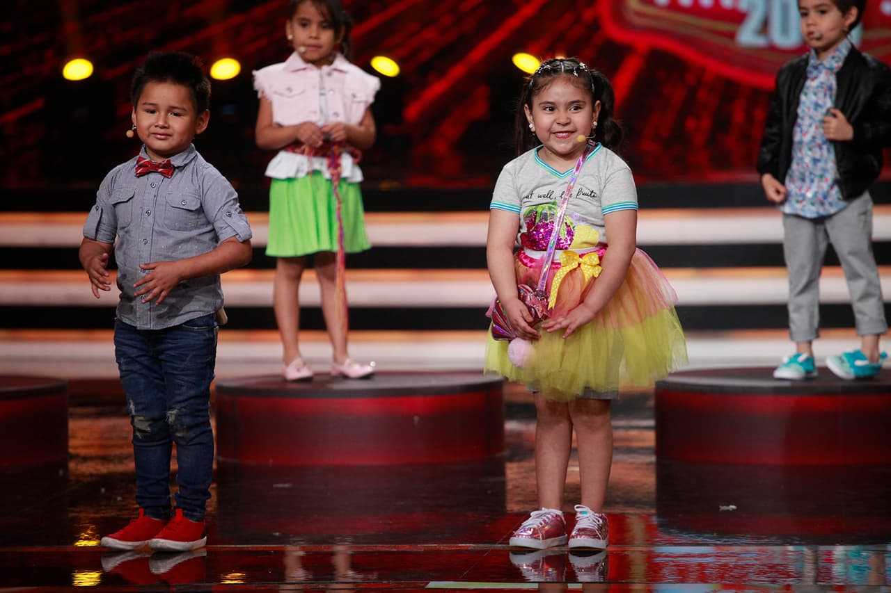 Y con ustedes, el nuevo rey del Trenecito de baile...