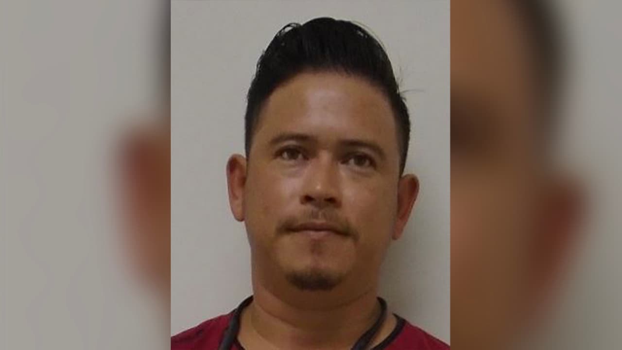 Buscan a hispano por cometer presuntos actos sexuales contra un menor de edad en Houston