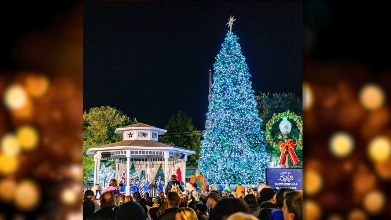 <h3 class="cms-H3-H3">Consejos para disfrutar de Merry & Bright Drone Show en Grapevine sin estrés</h3>
<br>
<b>Llega temprano para encontrar estacionamiento</b>, ¡te lo agradecerás! 🚗 
<br>
<a href="https://ridetrinitymetro.org/texrail-schedule/" target="_blank">TEXRail </a>🚉 es la mejor opción si no quieres preocuparte por el tráfico. 
<br>Para quienes usan 
<a href="https://www.ridesharing.com/" target="_blank">rideshare</a> 🚕, hay lugares designados en Kountry Donuts y el High Railer Parking Lot.