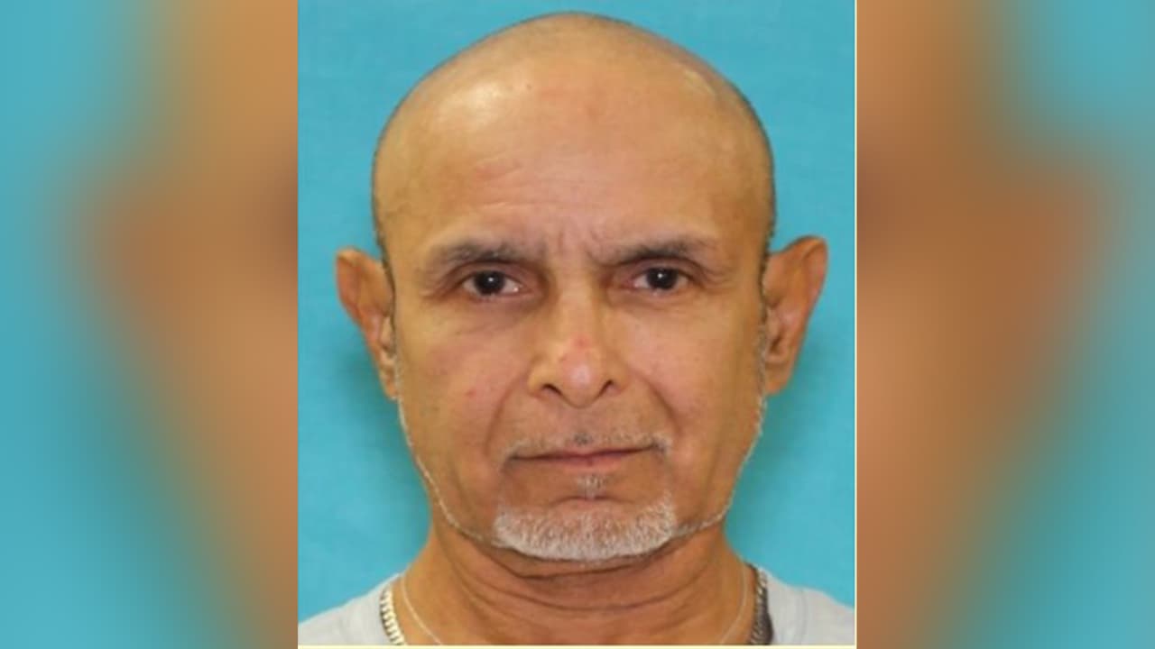 Jimmy Humberto Hermosillo, es buscado por agresión agravada con un arma mortal.
<br>