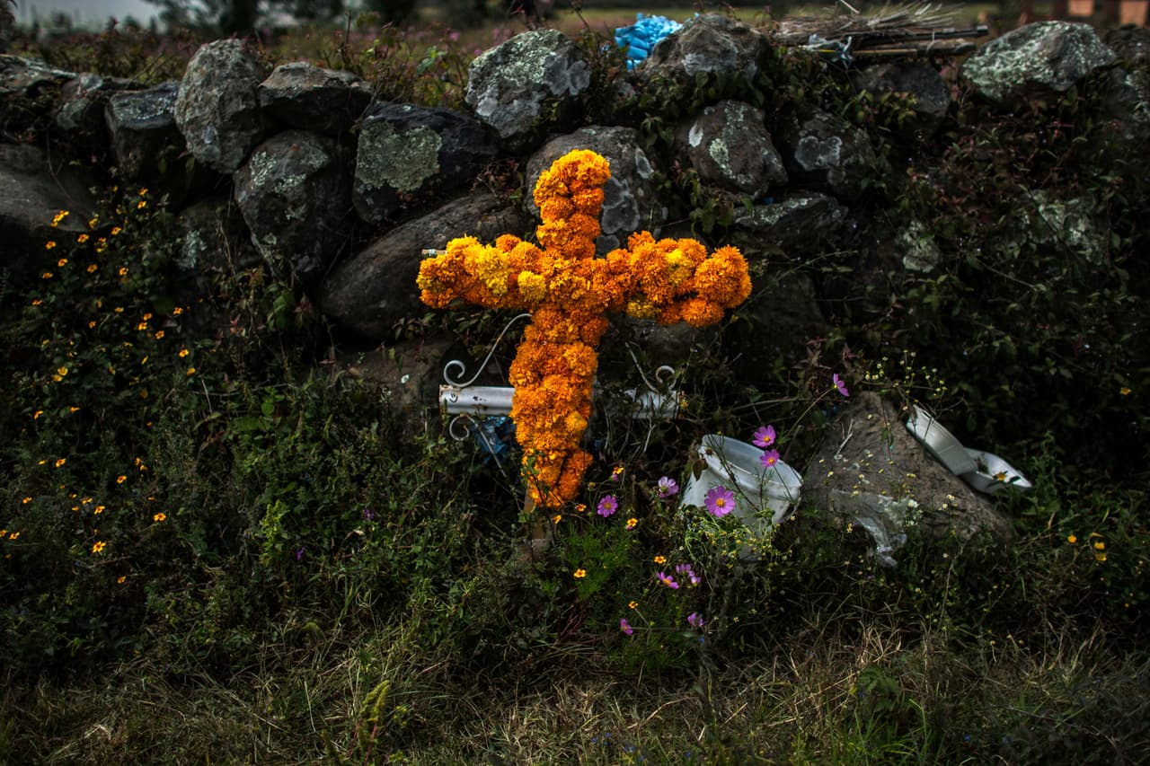 Curiosamente, también se usa para rituales esotéricos, más allá de sus beneficios medicinales y botánicos. Hay curanderos que aseguran que para el susto, el "mal aire" o para "curar el espanto", hay que preparar un cocimiento de las ramas en un litro de agua y tomar una taza de este té tres veces al día.