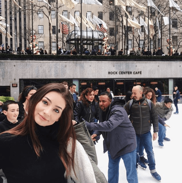 Como parte de una acción en honor al cumpleaños de Paul Walker, su hija Meadow Walker compartió en su cuenta de Instagram una imagen donde aparece al lado de su padre y con la que invitó a sus seguidores a seguir una propuesta.