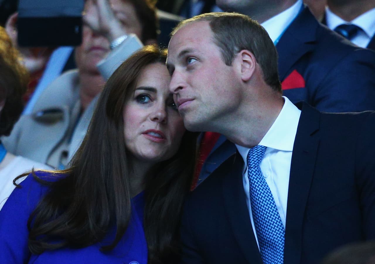 Jugaba Inglaterra contra Fiji.