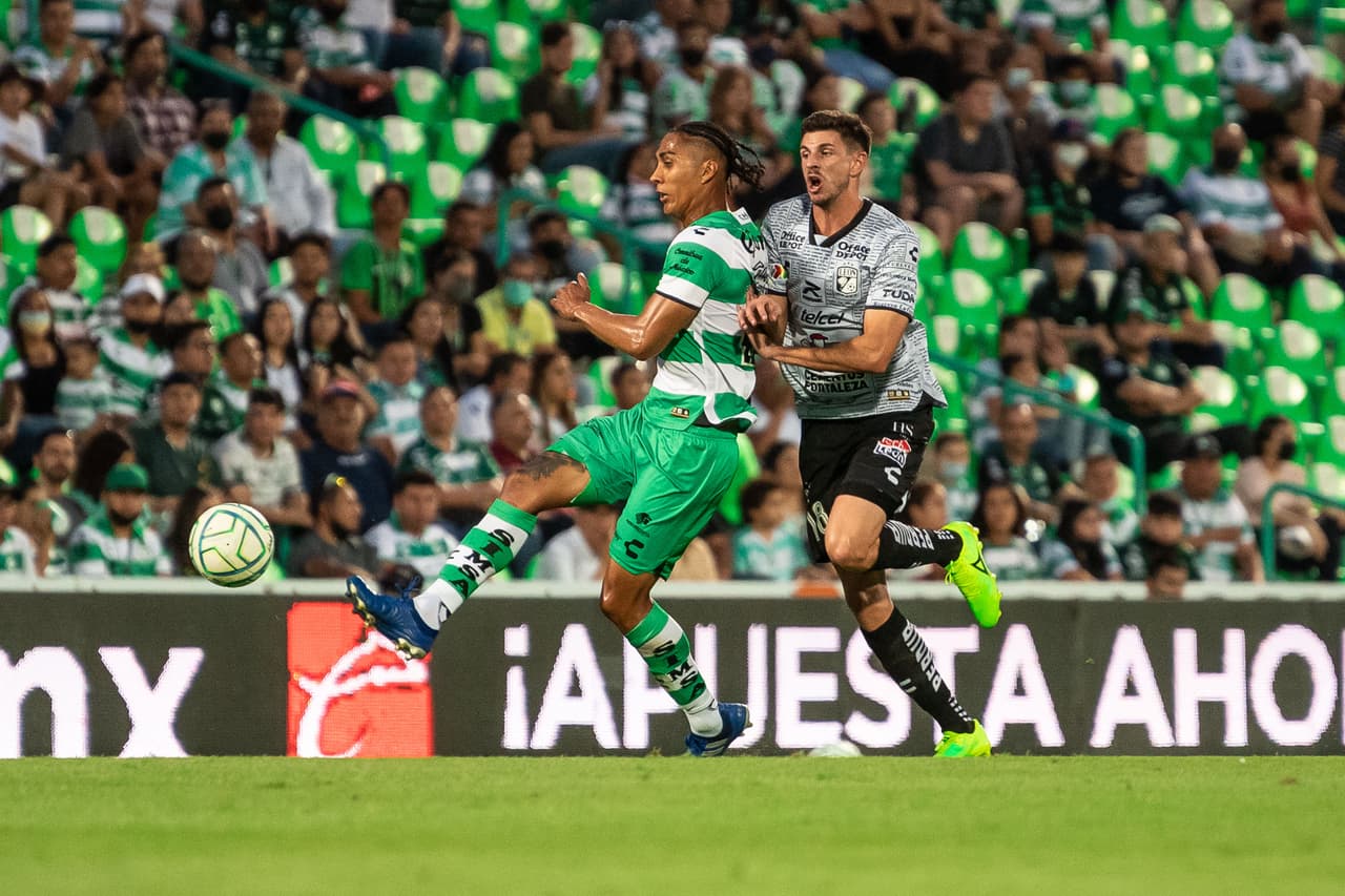 Santos Laguna le remontó 2-1 a León con goles de Omar Campos y Félix Torres en la Jornada 9 del Apertura 2022.