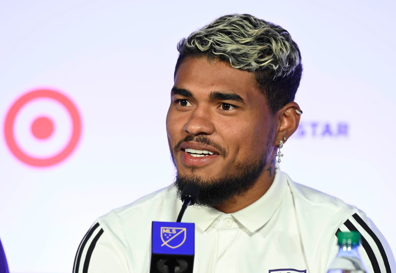 Josef Martínez avala a Carlos Vela: "Es uno de los mejores; si sigue así va a imponer un récord"