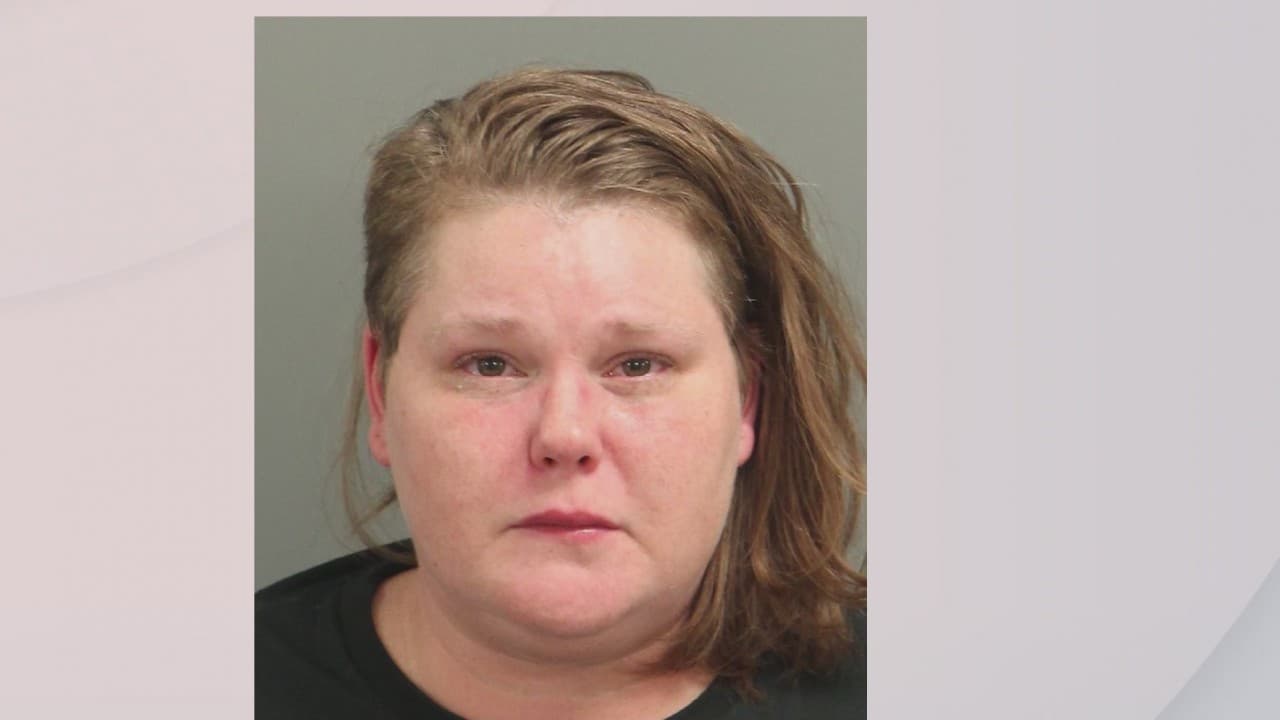 Madre es acusada de robar ropa en Kohl's junto a su hija de 12 años