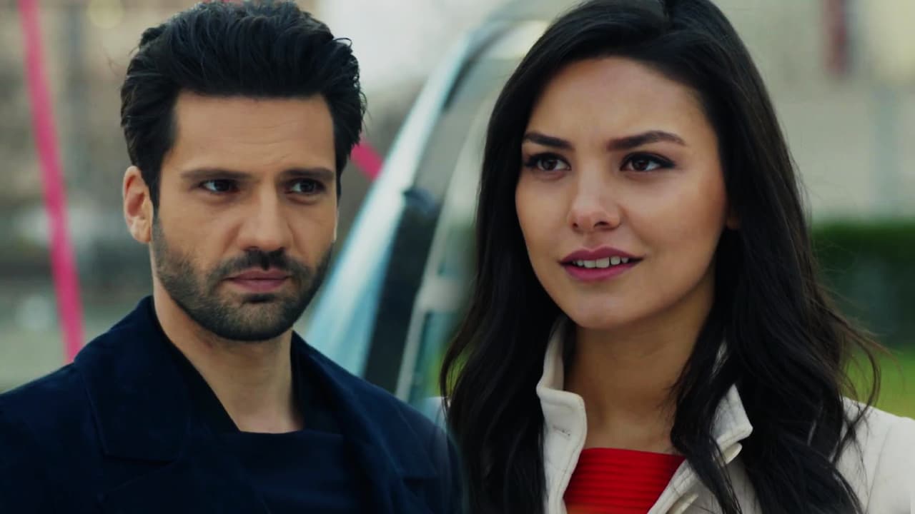 ¿Ahora que nada los une, podrá Zeynep olvidarse de Emir, un hombre que no la ama? No te pierdas el final de
<b>Amor Eterno</b> por Univision.