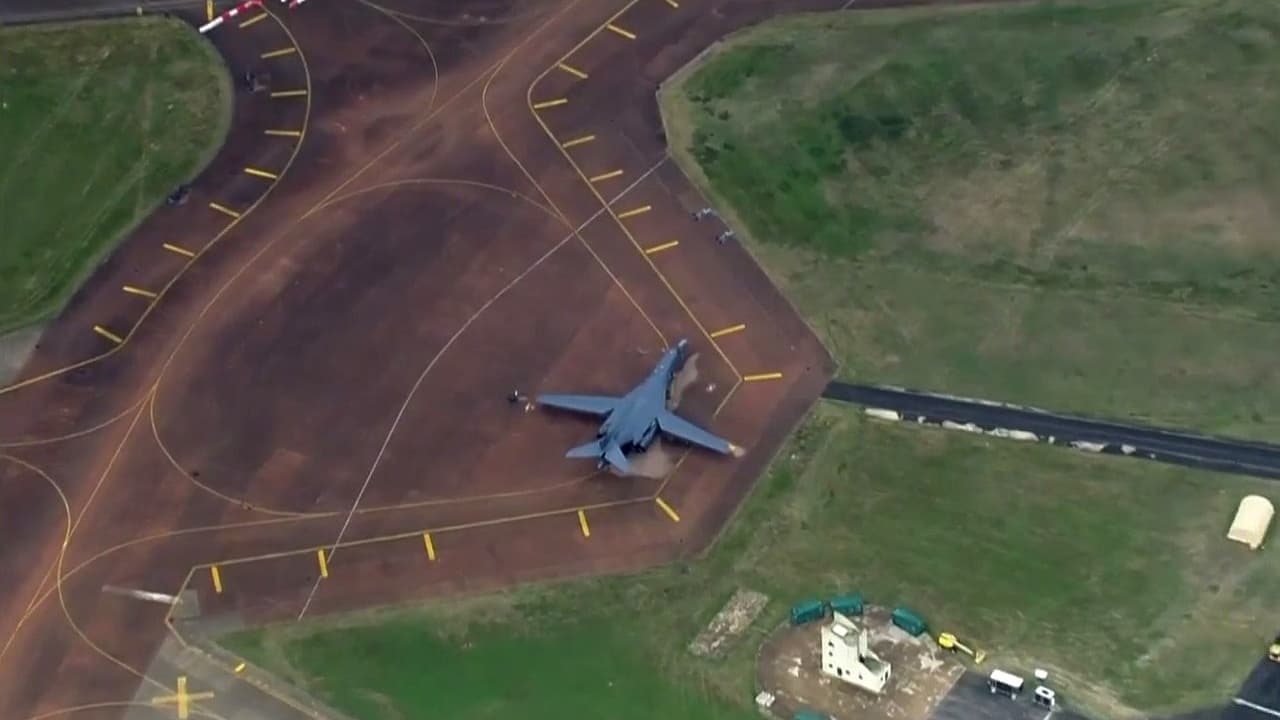 Detienen a cinco sospechosos de terrorismo cerca de base aérea de EEUU en Reino Unido