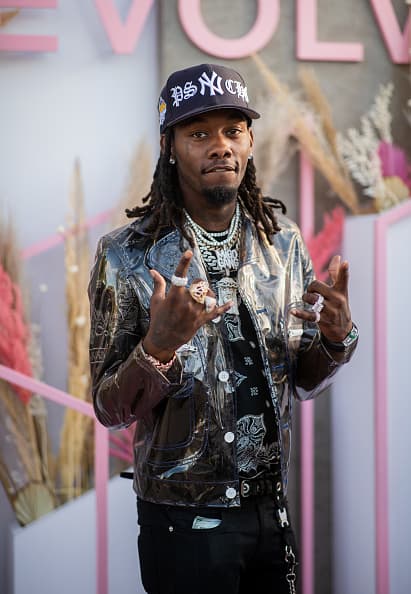 "La gente dice que regresé con él porque soy materialista. 
<b>Me gustan las cosas materiales</b> ¿qué quieren que haga?", agregó.
<br>