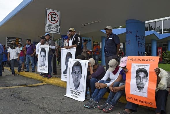 Los manifestantes no han roto vidrios ni han violentado a nadie.