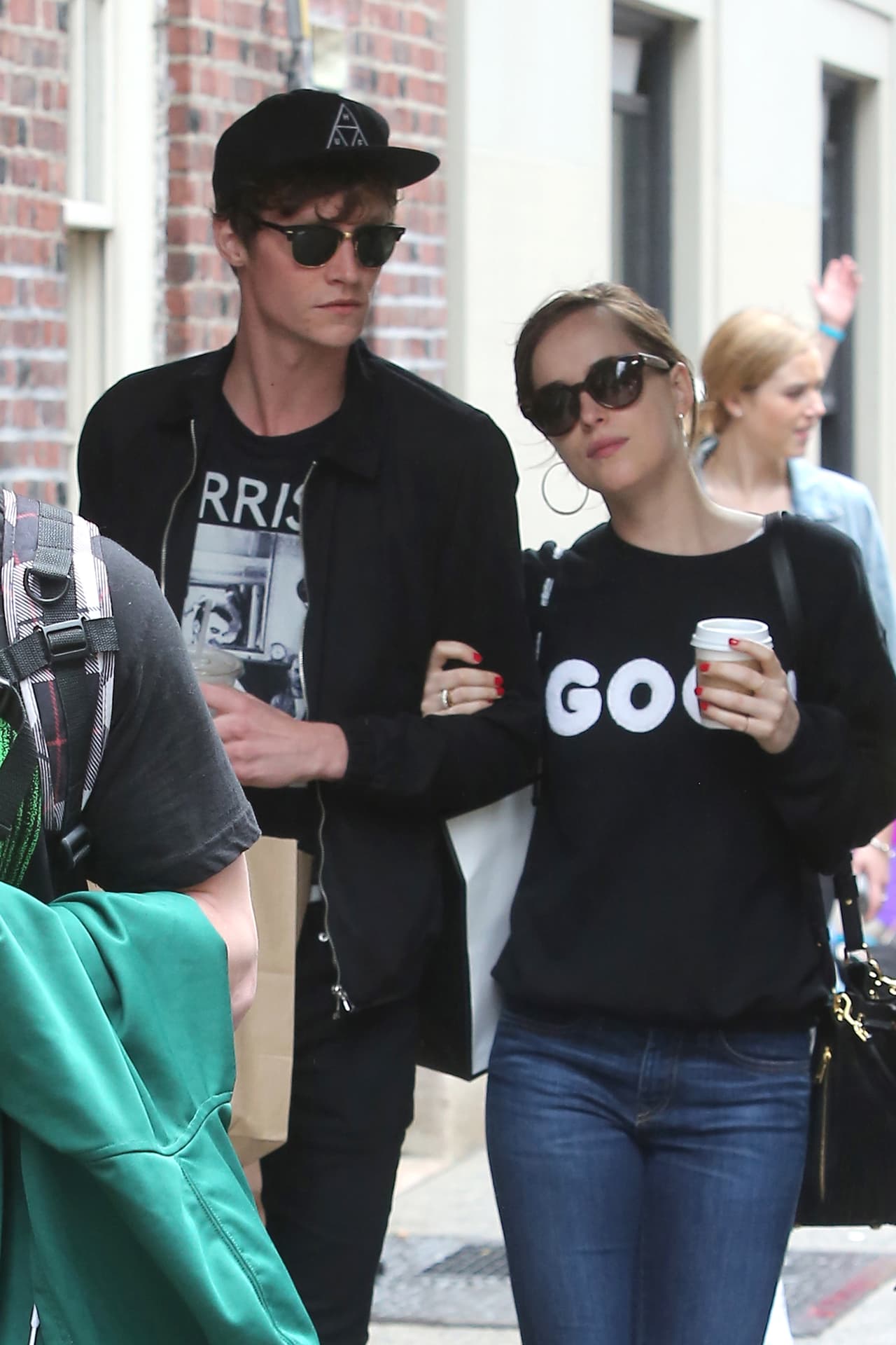Dakota Johnson y Zeppelin en NYC