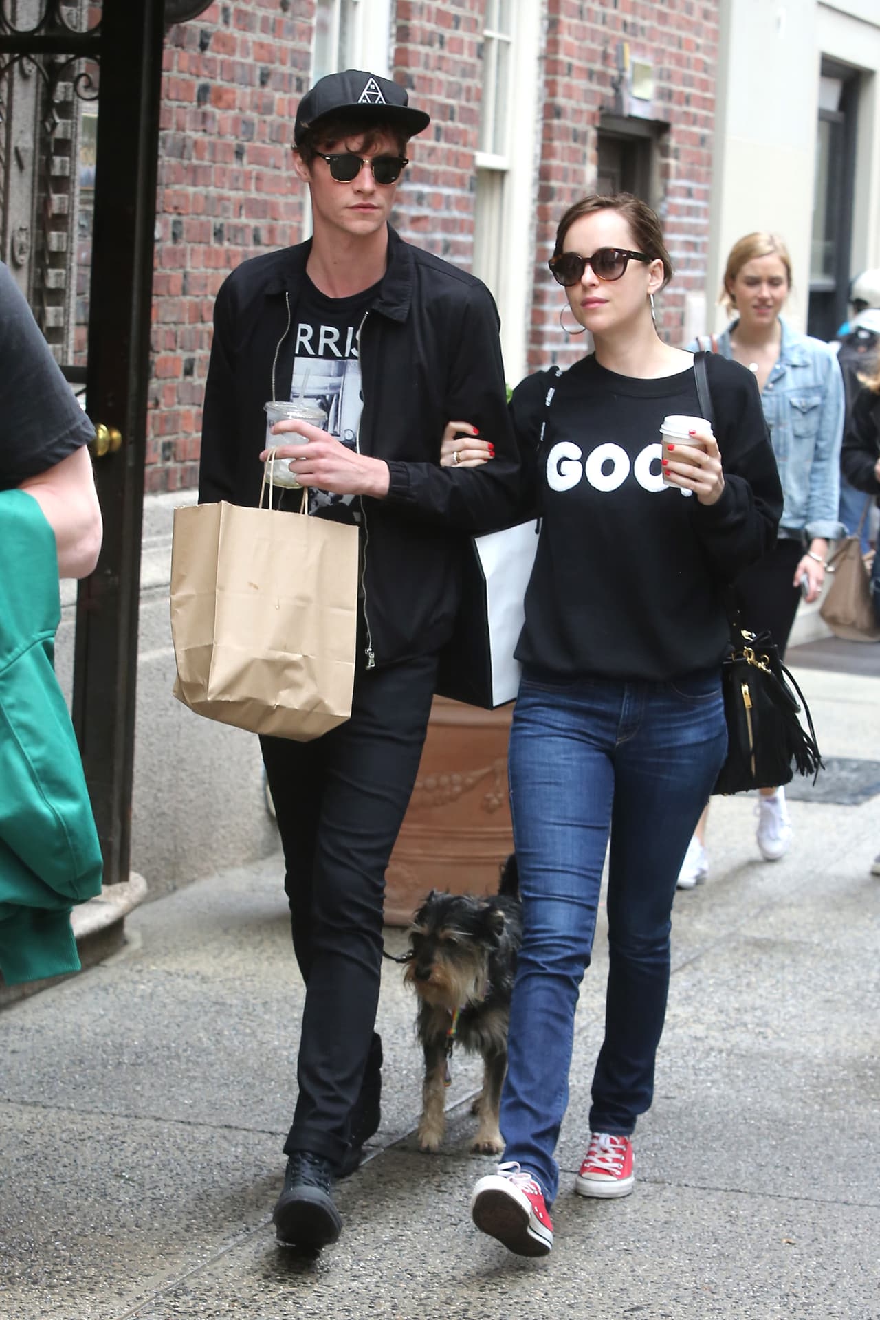 Dakota Johnson y Zeppelin en NYC