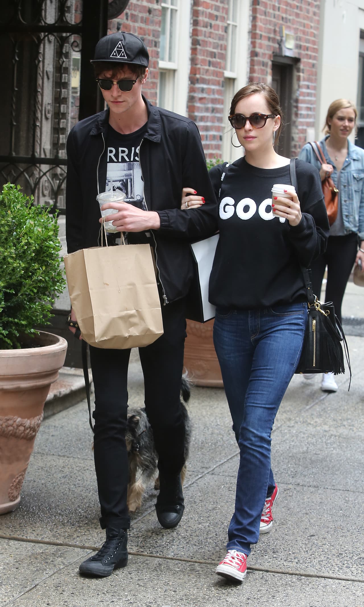 Dakota Johnson y Zeppelin en NYC