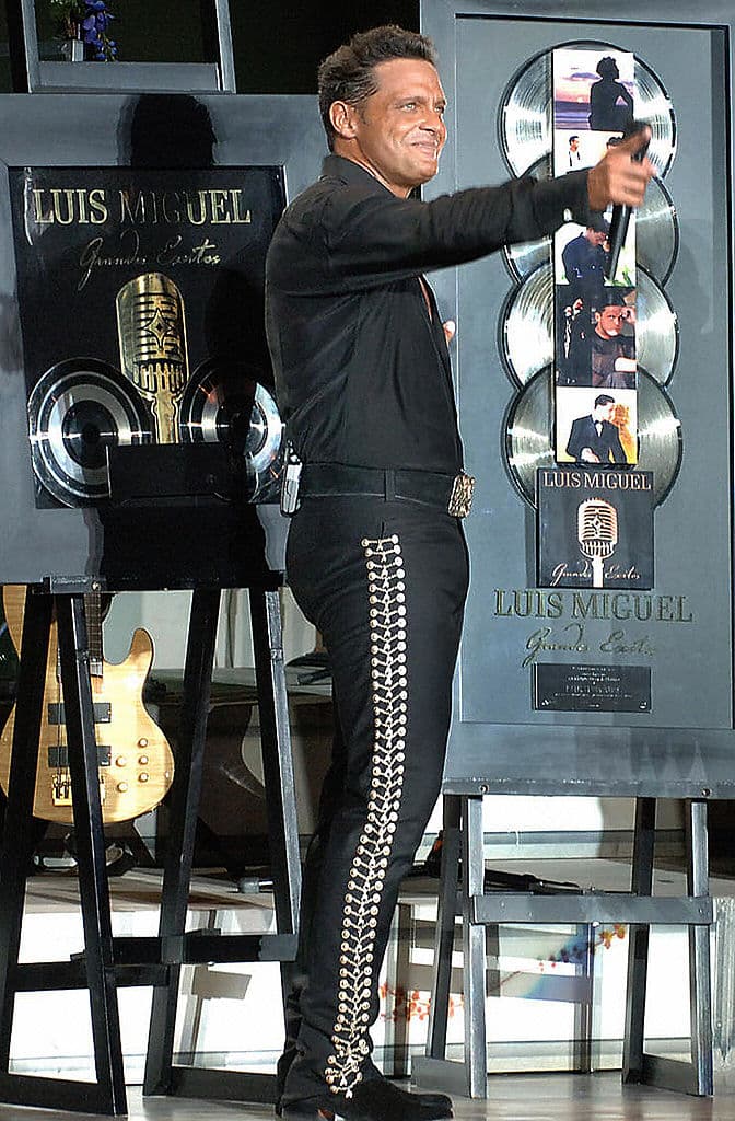 Después de un concierto de su gira 'Con México en la Piel' en el Auditorio Nacional, 2006.