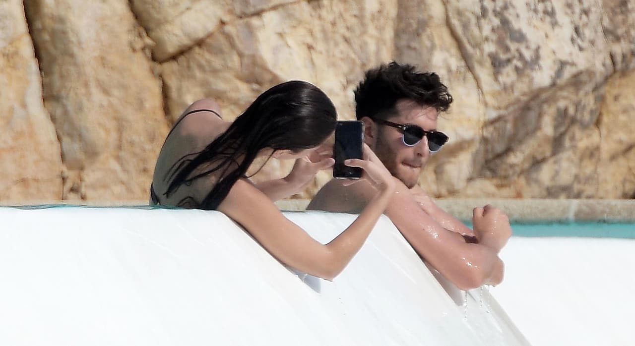 Ahora le tocó turno a su amigo.