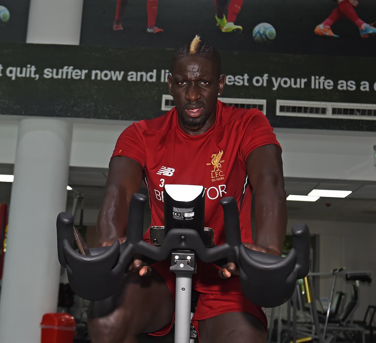 Mamadou Sakho es tentado por el West Bromwich y el Crystal Palace en busca de más minutos, los cuales no tiene en el Liverpool. Con el Palace ya jugó la temporada pasada.