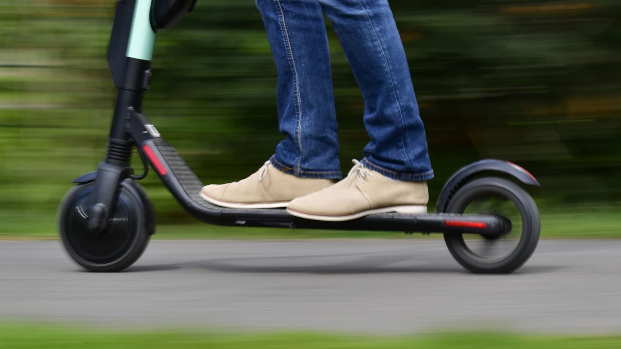 Tampa modifica regulaciones de scooters eléctricas: ¿Qué cambia?