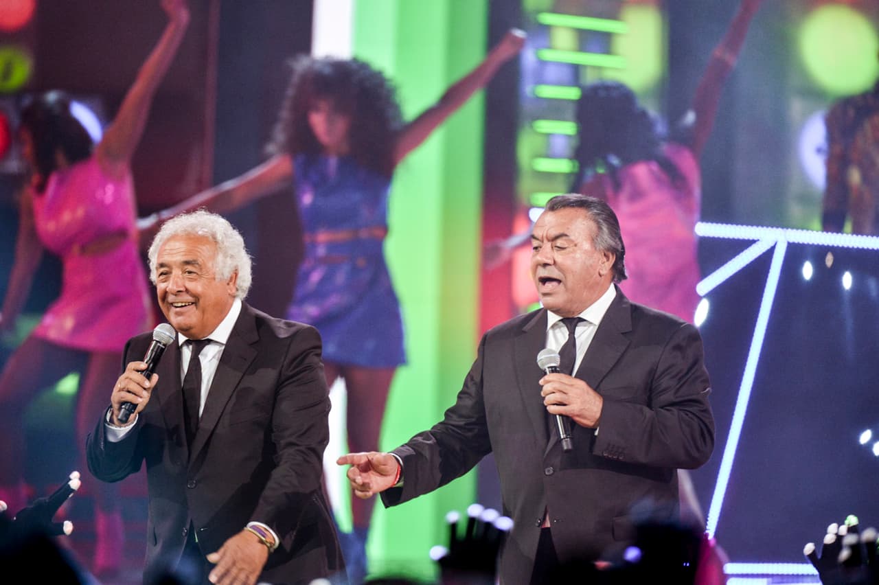A ellos se sumó el dúo español, Los del Río, que hicieron bailar a todo el público con su inigualable toque flamenco.