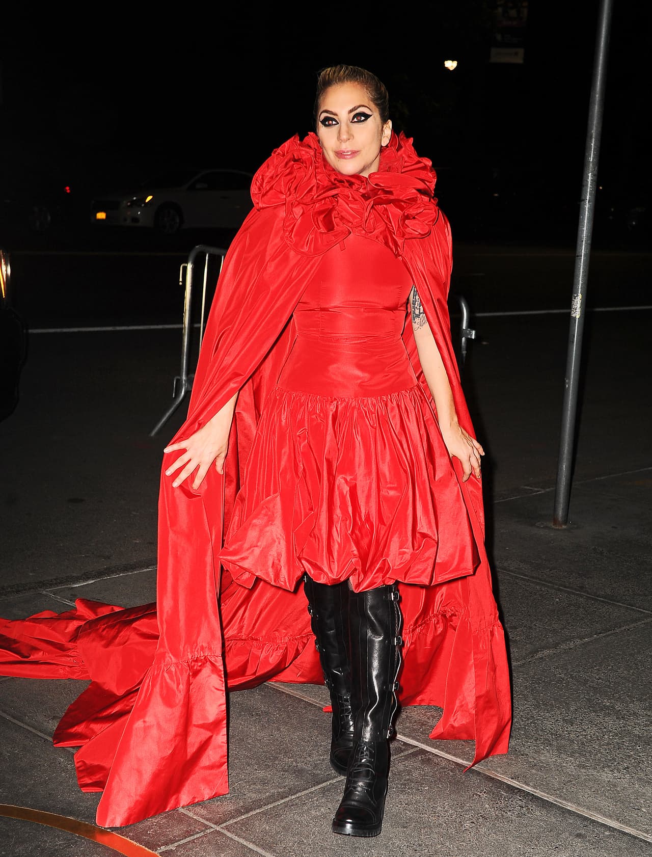 ¿Estás buscando al lobo feroz, nena?