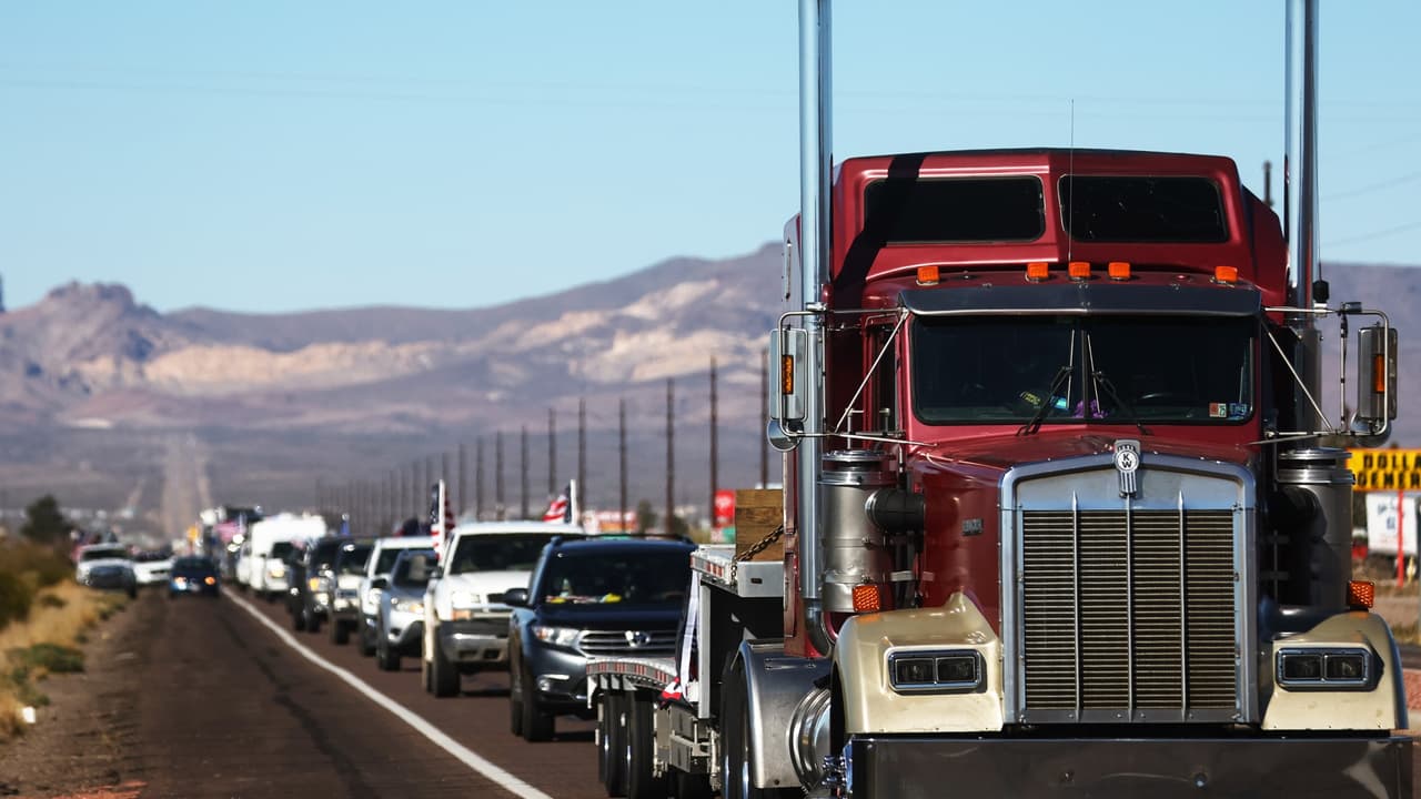 Endurecen requisitos para camioneros no ciudadanos que buscan licencias comerciales: las noticias del día