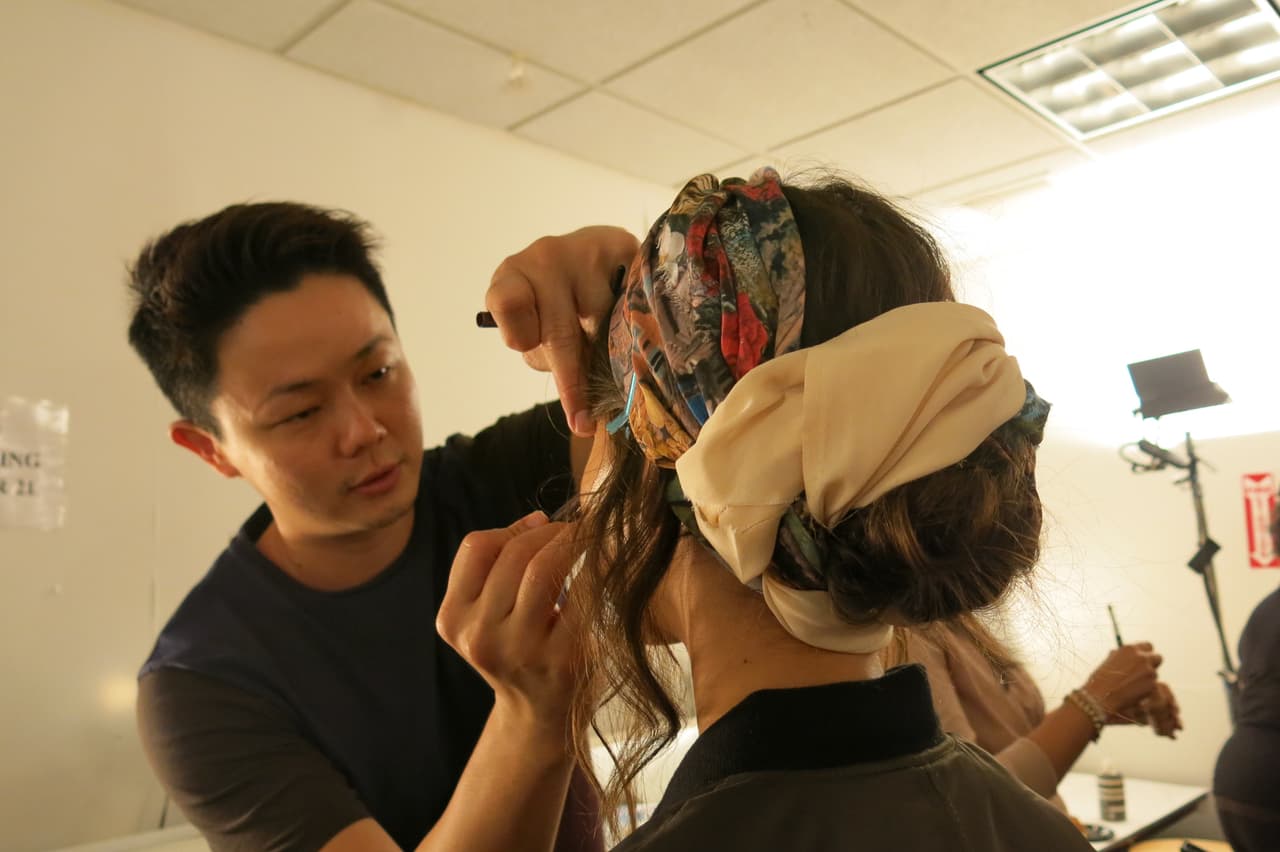 Algunas de las mascadas que utilizaron tenían un estampado con dibujos de las cartas del tarot.
<br>