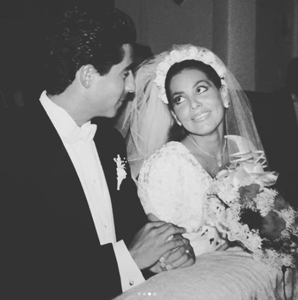 Raúl Araiza y la madre de sus hijas, Fernanda Rodríguez, llegaron al altar el 11 de noviembre de 1995.
<br>