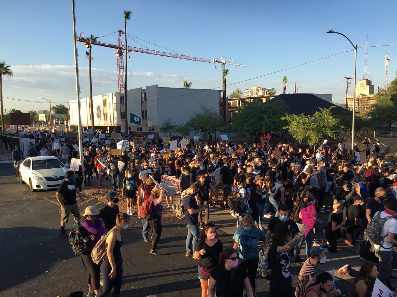 La manifestación se caracterizó por la organización, todos llevaban máscaras para protegerse del vidrus.