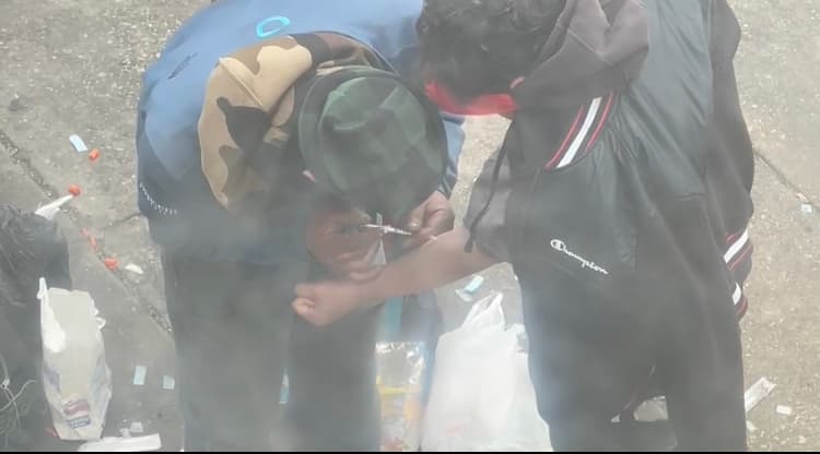 A pesar de la mayor presencia policial en el área, la estación y el sistema en su conjunto se han vuelto peligrosos para los empleados que intentan hacer su trabajo, dijo Willie Brown, presidente de TWU LOCAL 234, el sindicato que representa a los trabajadores de tránsito de la ciudad.