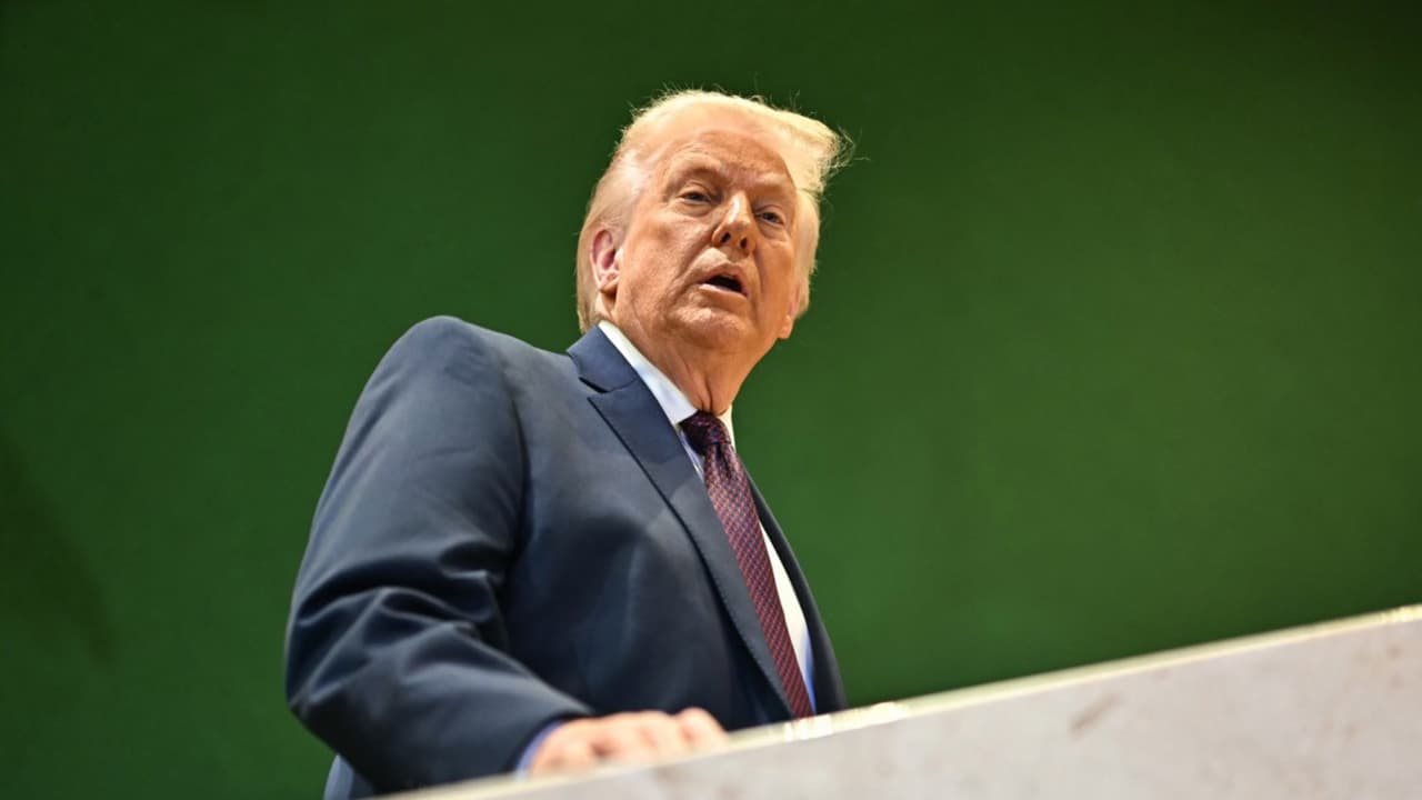 Última hora: administración de Donald Trump ordena revisión de financiación a trece estados santuario