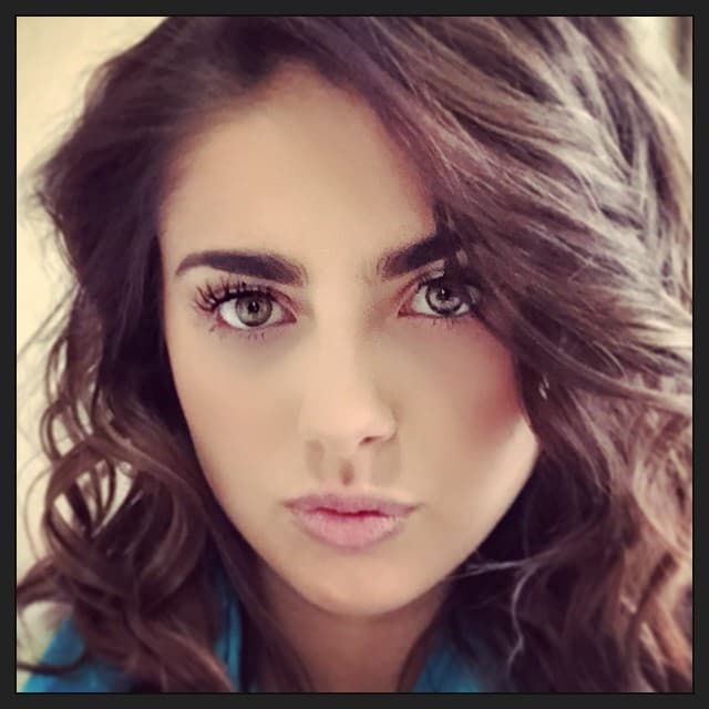 Por lo pronto, nuestra querida Michelle espera la llegada de la cigüeña.