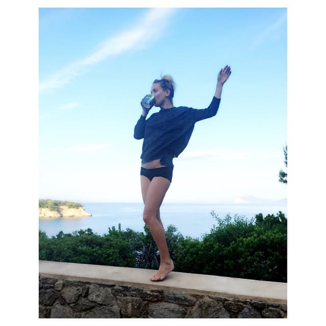 La guapa actriz la compartió desde Grecia, lugar donde se encuentra de vacaciones.