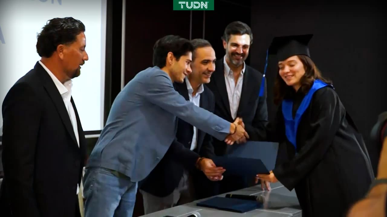 Se gradúan de preparatoria, 26 futbolistas de fuerzas básicas de Santos Laguna