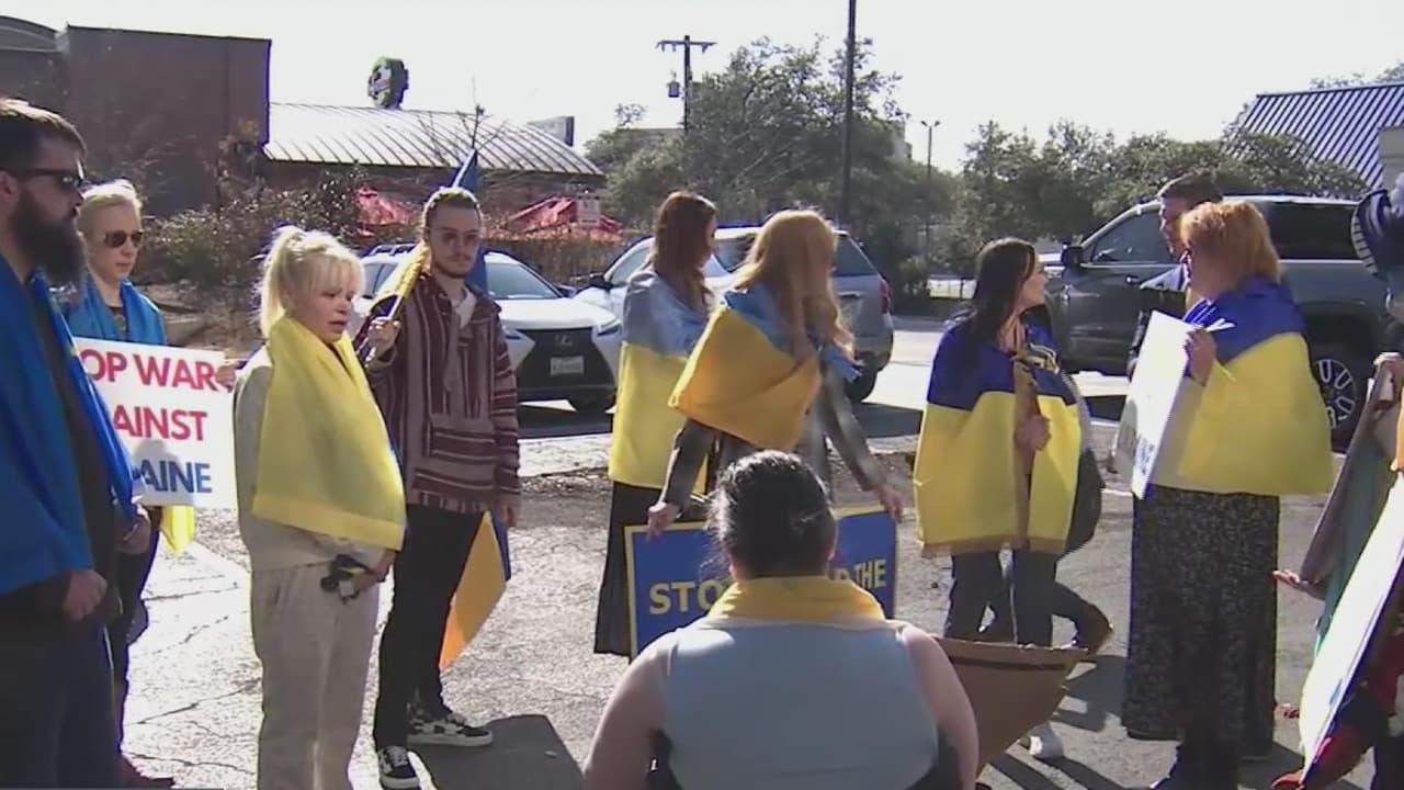 Ucranianos piden a Ted Cruz “ayuda militar total” para defensa de su país