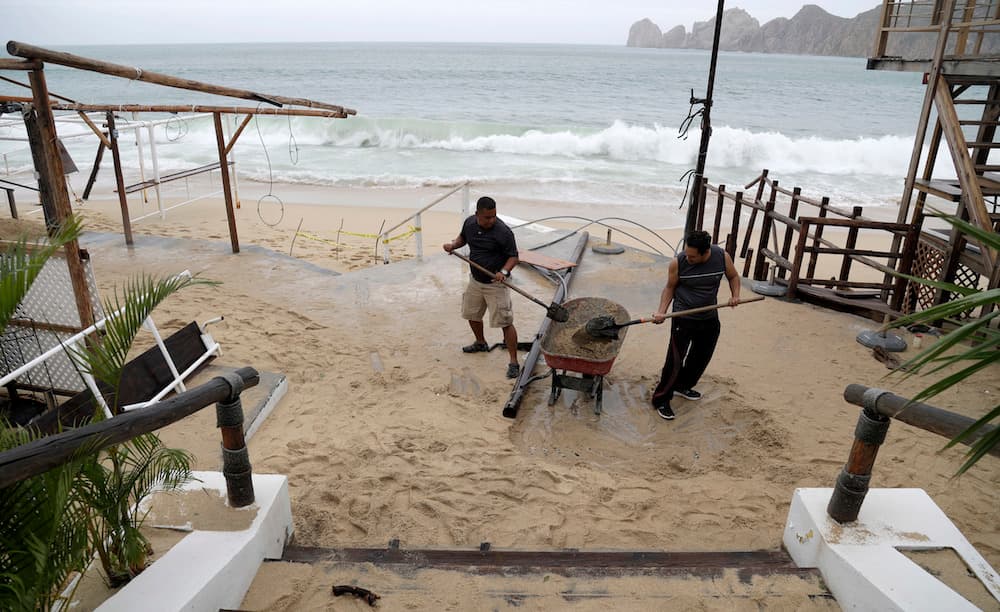 Daños menores causó el paso de Newton por el sur de Baja California