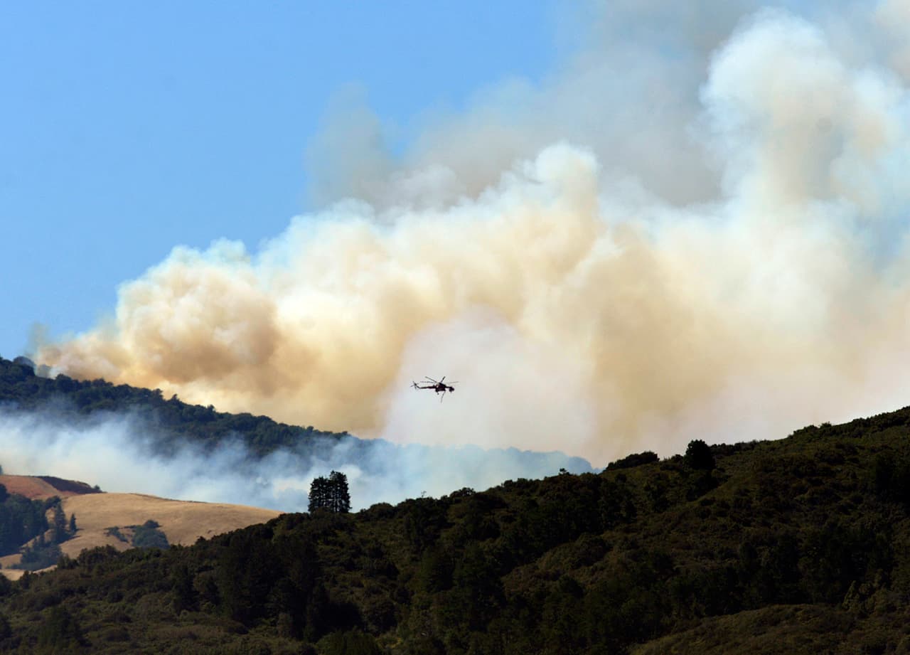El octavo incendio activo de California se desplaza a zona vinícola