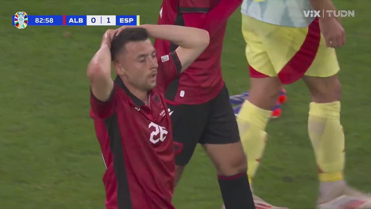 ¡Ya perdieron la cuenta! Ahora Arbër Hoxha no pudo marcar para Albania