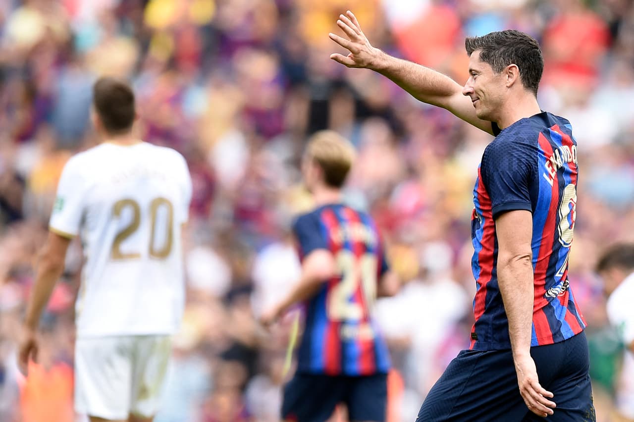 Evidentemente Levandovsky salió entre carretadas de aplausos que lo ovacionaban tras su actuación.