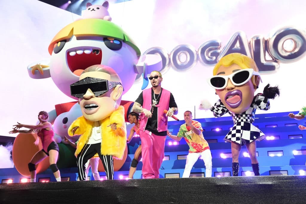 Allí cantó sus mejores éxitos e invitó a algunos artistas con los que ha colaborado, para cantar aquellos temas que la gente más quería escuchar.