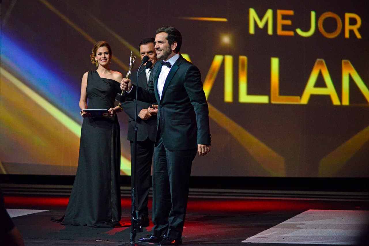 Nuestro querido actor se connvirtió en el "Mejor Villano".