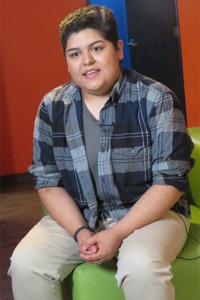 Stephanie Guzmán encontró fuerza cantando en la Iglesia y con una amiga muy especial que la animó a audicionar.