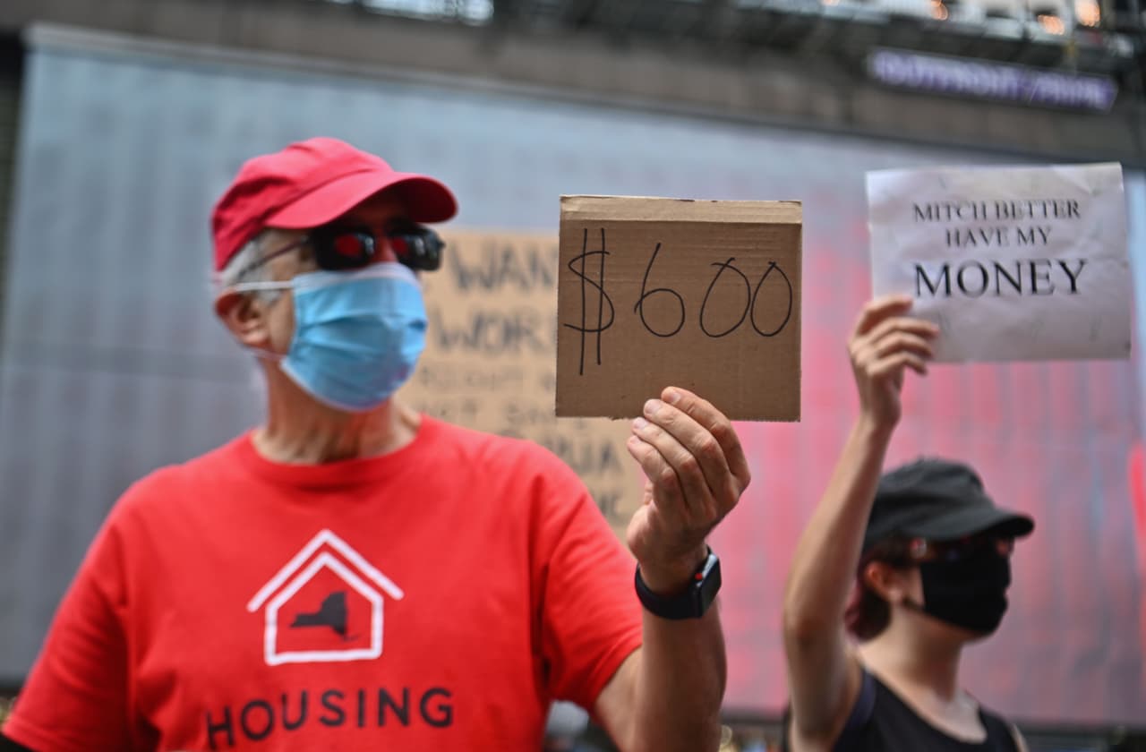 El subsidio federal por desempleo sería de solo $300 porque los estados ya no tendrán que contribuir con una parte