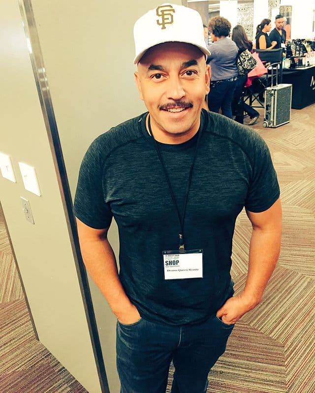 Además, en 2009 "El Rey de las cantinas" ganó elGrammy por Mejor Álbum de Banda con su disco "Esclavo y amo".