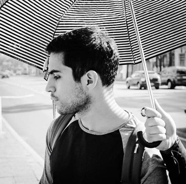 Axel ha participado en diferentes producciones teatrales y cinematográficas, entre las que destaca el corto 'Trémulo', de 2015, dirigido por Roberto Fiesco.