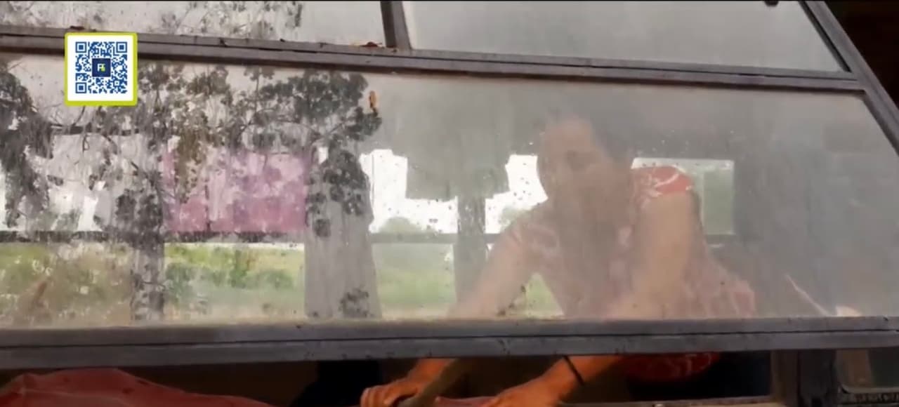 "Yo quisiera tener mi casita normal como cualquier persona con su cocina, sala, un cuarto para nosotros y otro para nuestro hijo", dice María, quien pide ayuda para lograr este cometido.
<br>