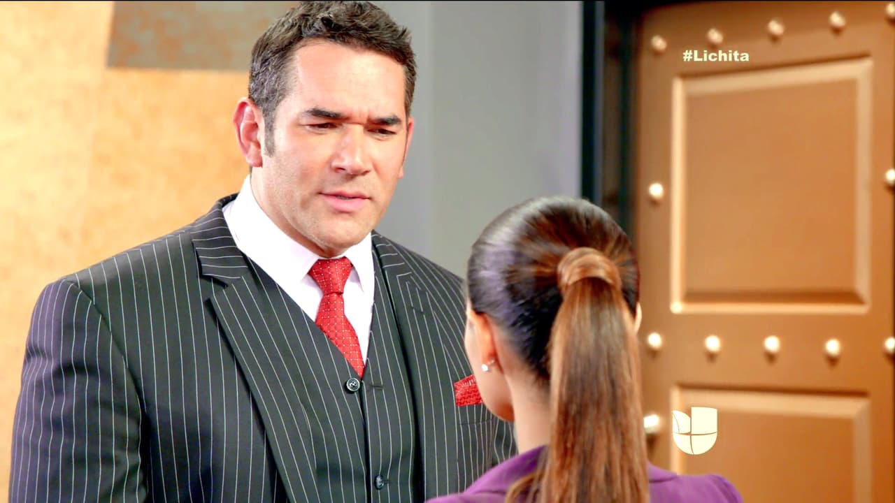 Augusto no va a quitar el dedo del renglón contigo.