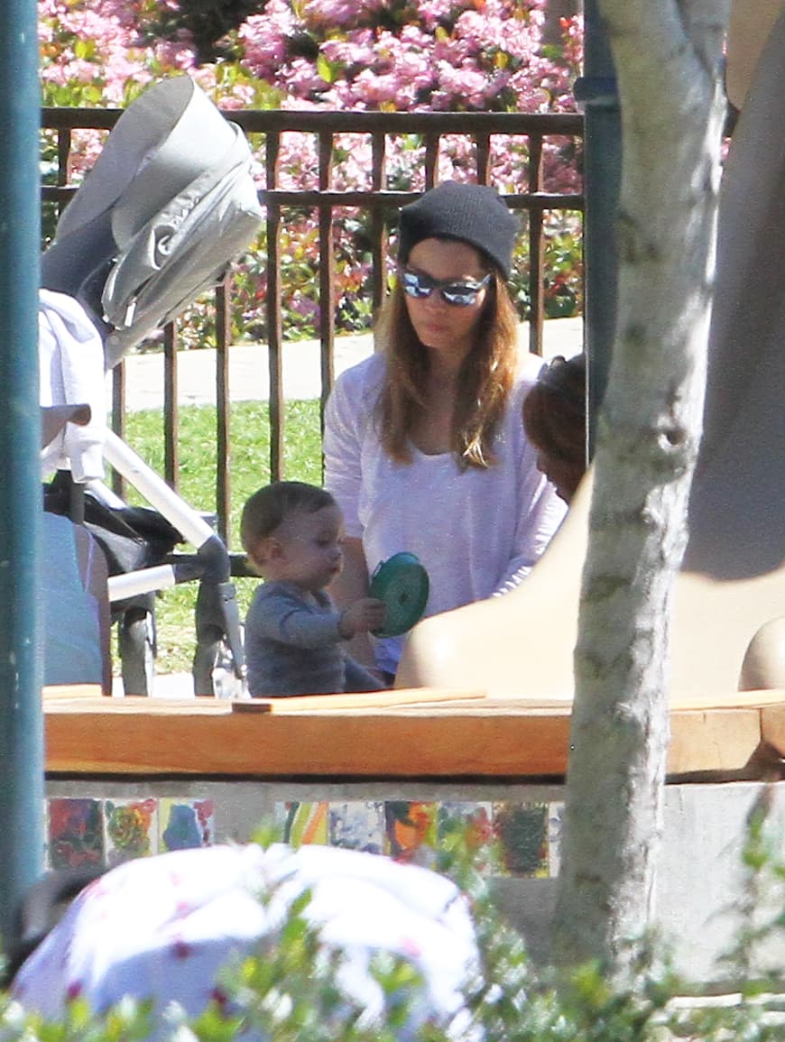 Jessica no lo perdió de vista.